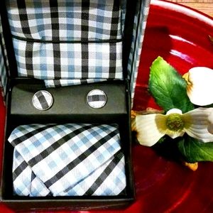 New Feraricci Tie,Cufflinks, And Hanky